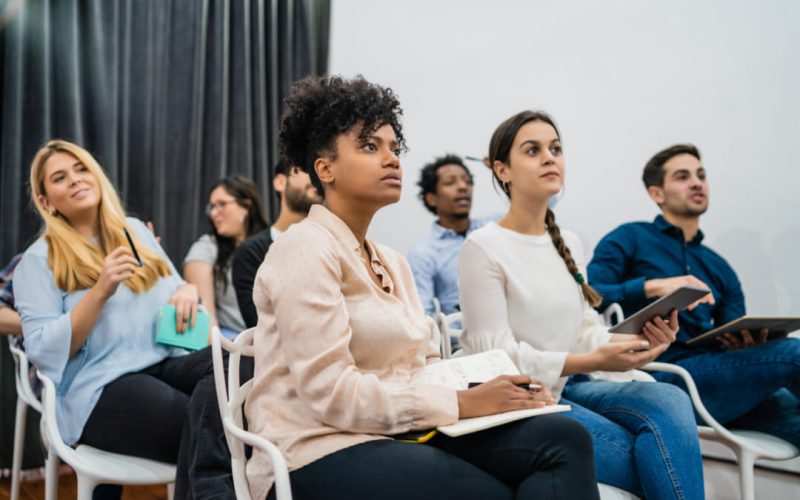 Dónde encontrar salas de conferencias modernas en Panamá